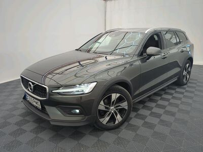 VOLVO V60 Cross Country 2021
